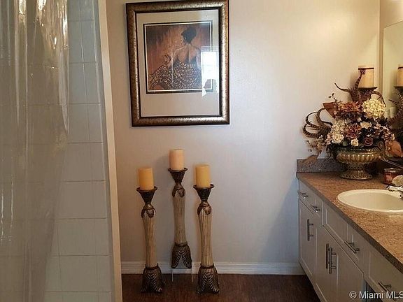 3rd image of 151 SW 117th Ave APT 202