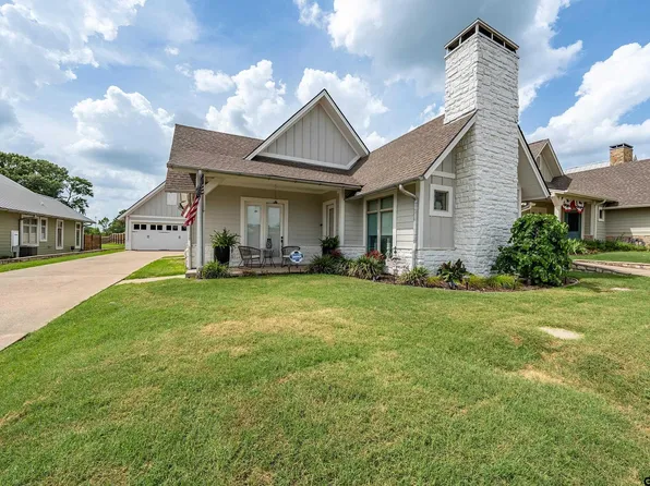 14611 Twin Pines Ln, Lindale, TX 75771