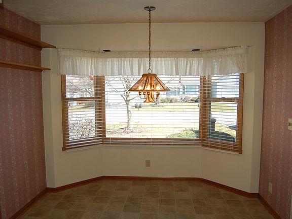3rd image of 91 Skyline Cir NW