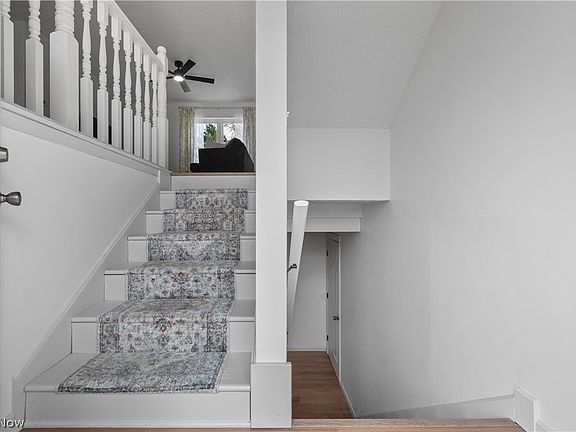 3rd image of 142 Smith St