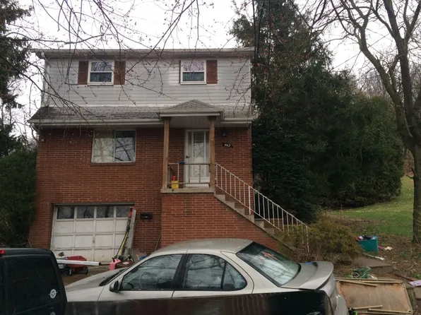 942 Elm St, Glassport, PA 15045