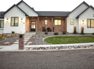 6056 Canyonwoods Dr, Billings, MT 59106