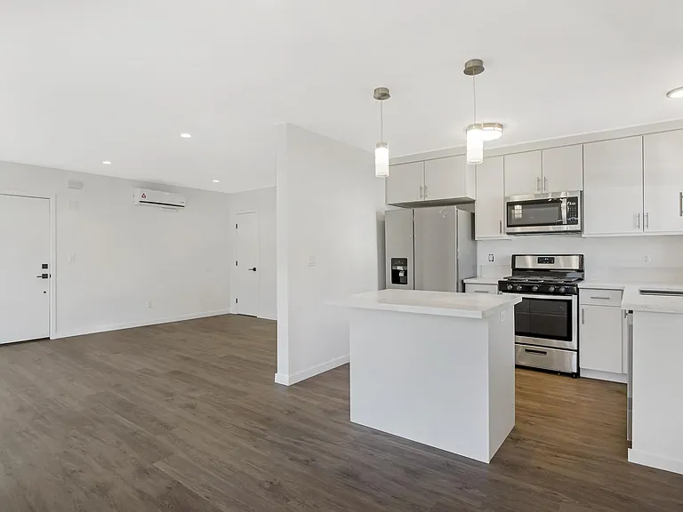 1311 19th St #3 — Photo 12