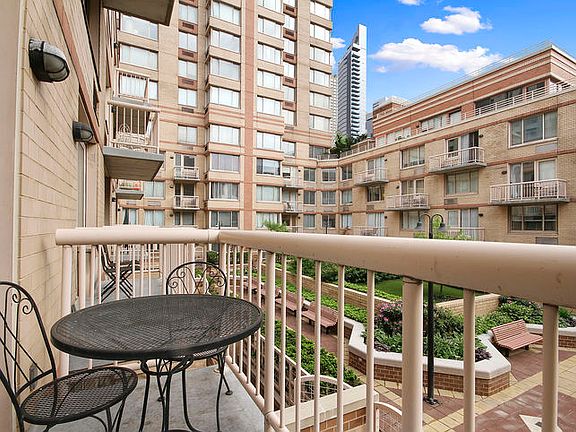 3rd image of 393 W 49th St #3OO/PP