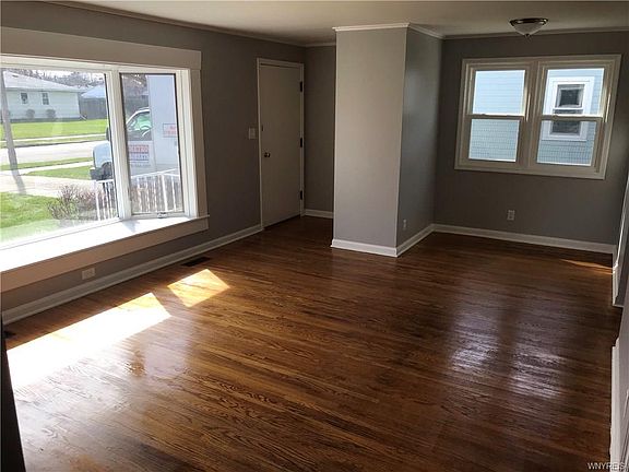 2nd image of 38 Meadow Lea Dr