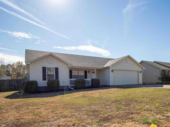 7 Willard St, Ward, AR 72176
