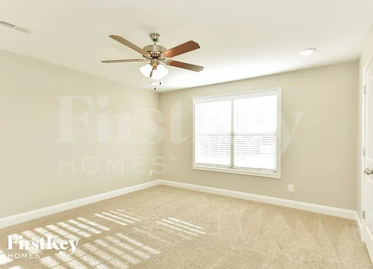 3352 Melissa Ln — Photo 12