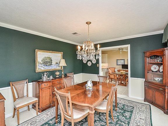 3rd image of 14731 Chadbourne Dr