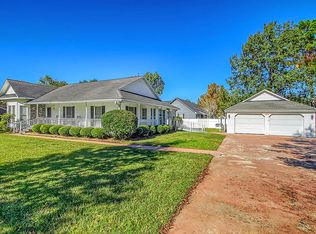 1307 Sterling Oaks Dr, Moncks Corner, SC 29461