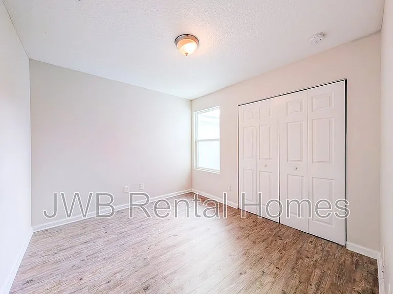 8441 McGirts Village Ln — Photo 7