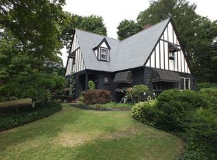 29 Castle Ave, Fairhaven, MA 02719