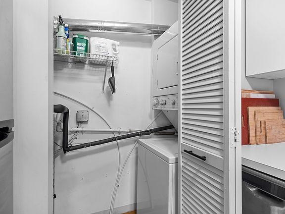 5th image of 126 Tudor St APT C