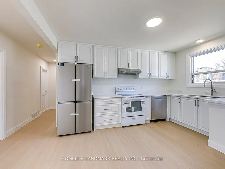 451 Sandmere Pl — Photo 6