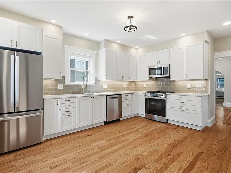 68 Electric Ave #1A — Photo 1