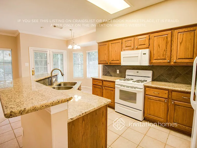 7822 Heather Heights Way — Photo 4