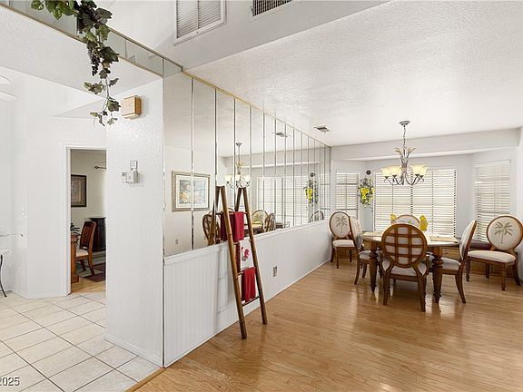 5th image of 5709 Colwood Ln