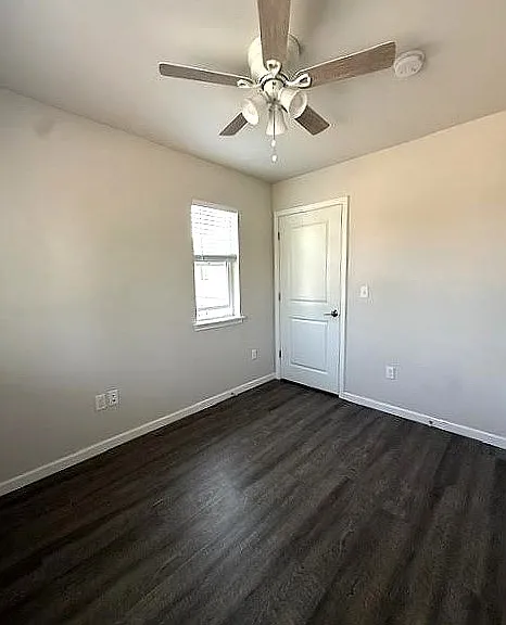 302 Van Trump Ave NE #B — Photo 13