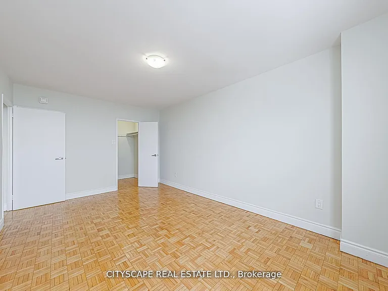 1442 Lawrence Ave W #816 — Photo 15
