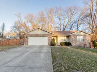 909 Caseyville Rd, Caseyville, IL 62232