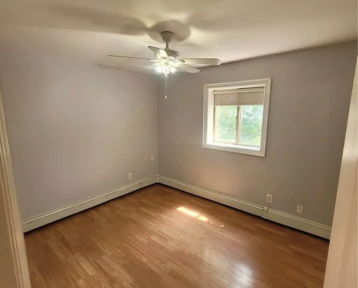 118 Lake St #6 — Photo 7