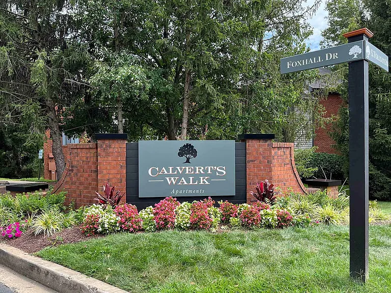 Calvert's Walk — Photo 3