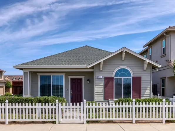 915 Rogge Rd, Salinas, CA 93906