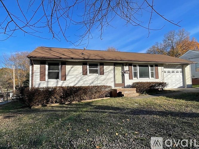 1st image of 938 Summer Dr