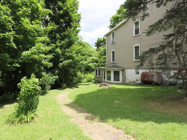 363 W Main St #R, Ephrata, PA 17522