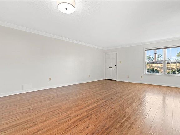 5th image of 5696 Quince Rd APT 10