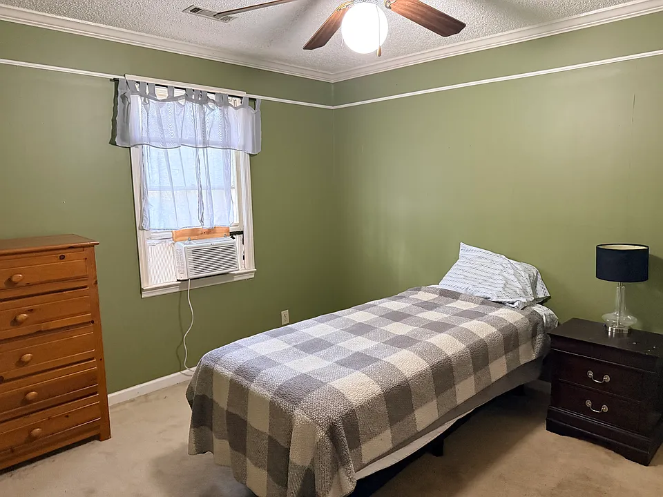 45 Hamilton Dr