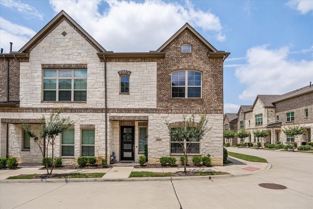 4429 Grady Ln, Carrollton, TX - View 3