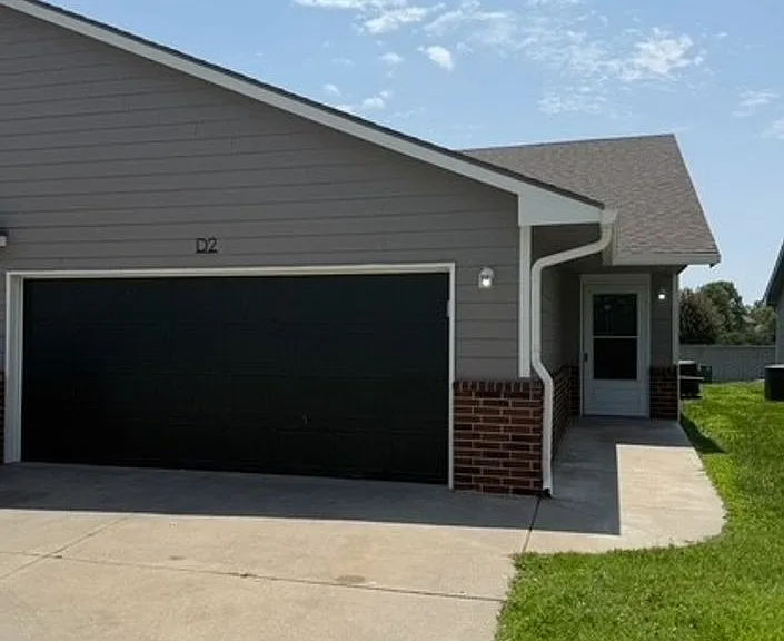 Maple Duplexes — Photo 1