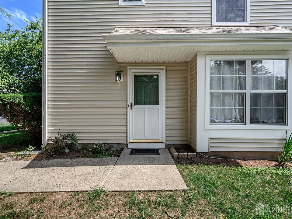 2nd image of 38 Nottingham Way