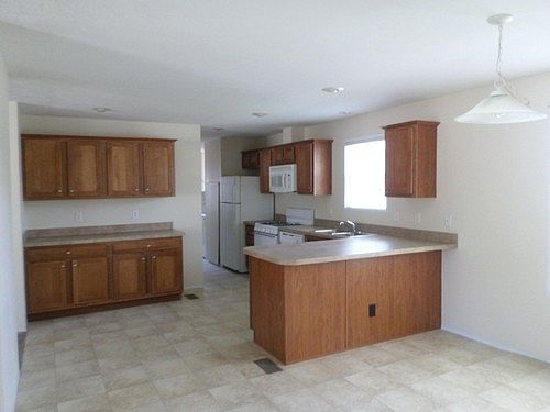 2nd image of 269 Jaclyn Blvd