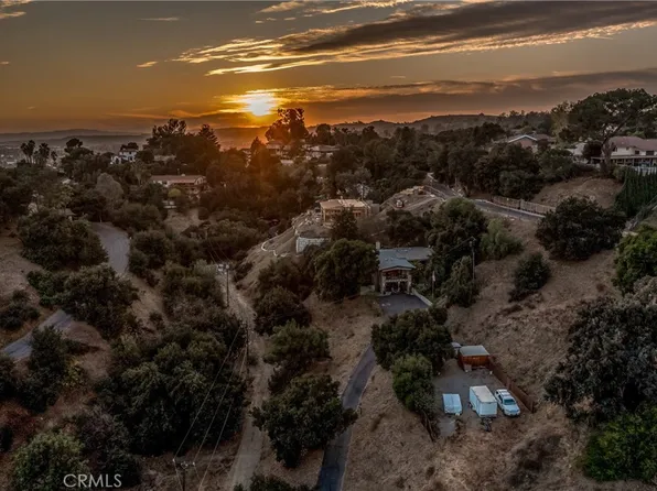 1094 Oak Knoll Dr #15, Pomona, CA 91768