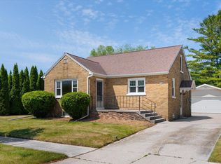 1318 N 31st St, Sheboygan, WI 53081