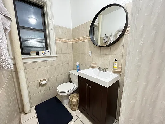 Rented by Highline Residential | media 18