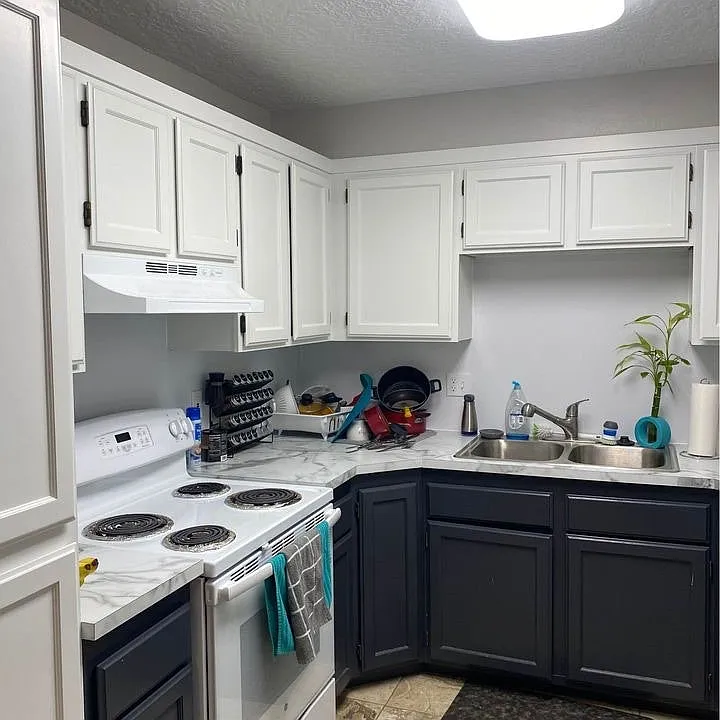 Kitchen with 2 refridgerators