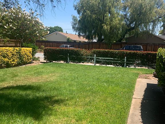 4th image of 5639 Begonia Dr
