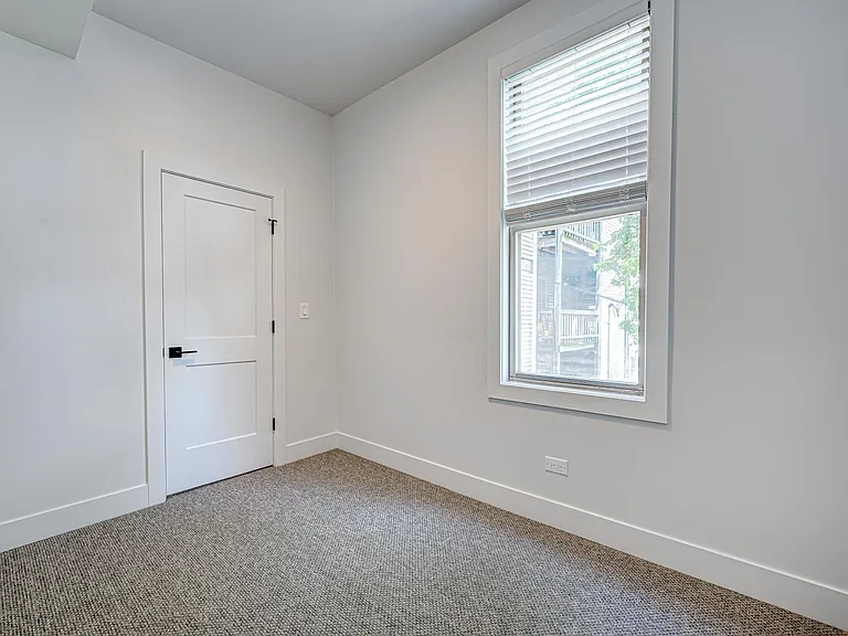 1635 N Drake Ave #2R — Photo 12