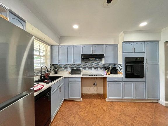 2nd image of 1478 NE 56th St