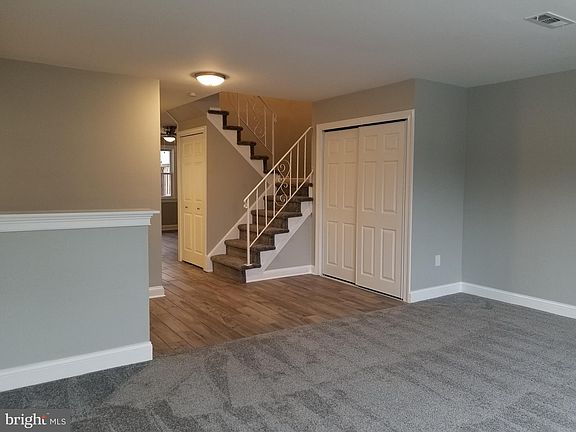 2nd image of 135 Ascot Ct