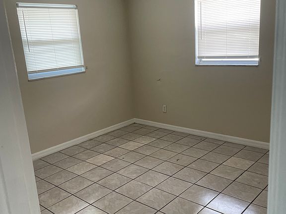 4th image of 13311 1st St APT A