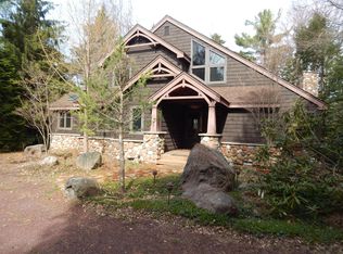 247 Miller Dr, Pocono Pines, PA 18350