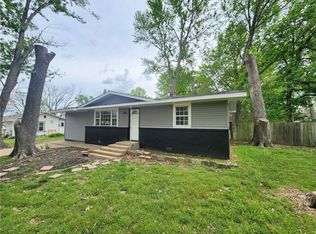 201 E Rains St, Pea Ridge, AR 72751