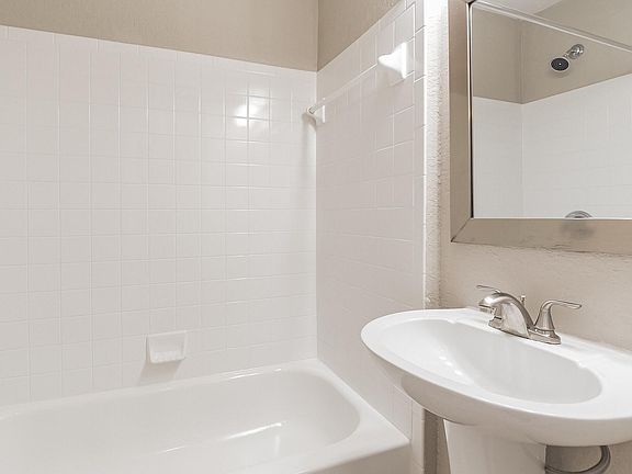 5th image of 3313 W San Juan St #5