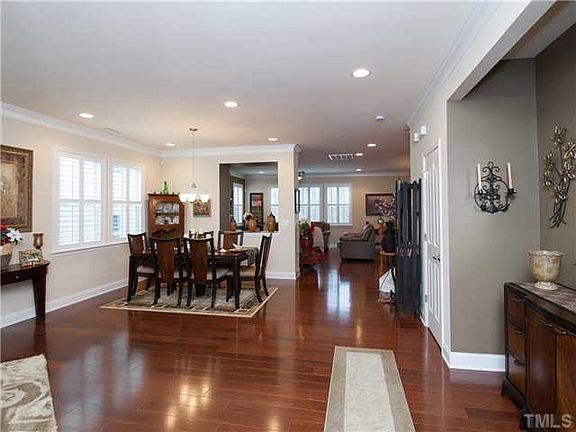 5th image of 136 River Pine Dr
