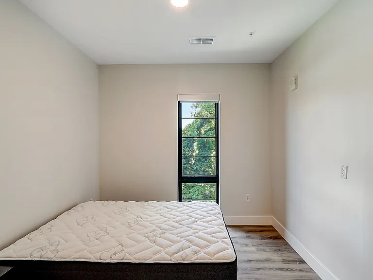 Cypress on Vine Co-Living — Photo 23
