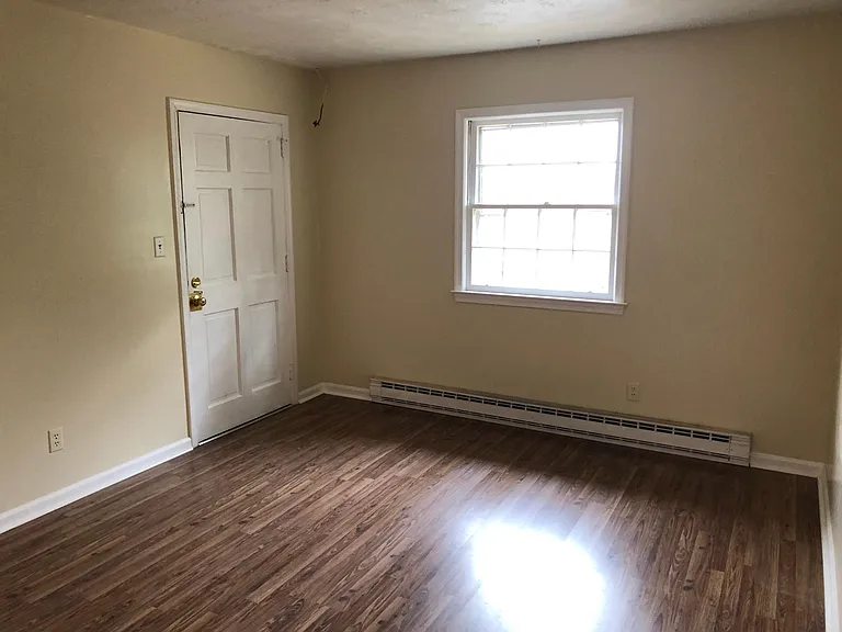 66 Lake Pl — Photo 3