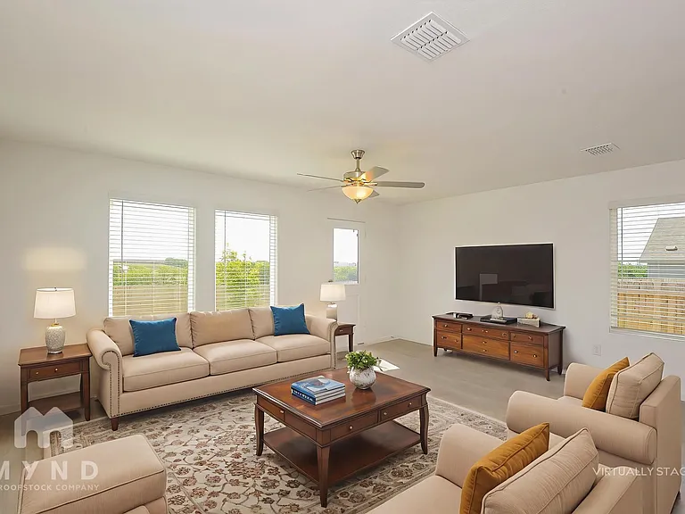 2745 Mistwood Dr — Photo 2